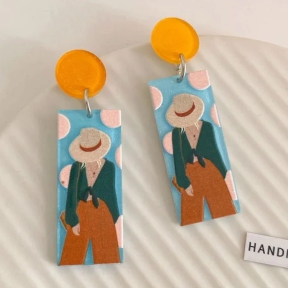 ❤️FREE Woman Figure Outline Boho Abstract Art Artsy Tie Blouse Drop Hat Earrings - Picture 2 of 3